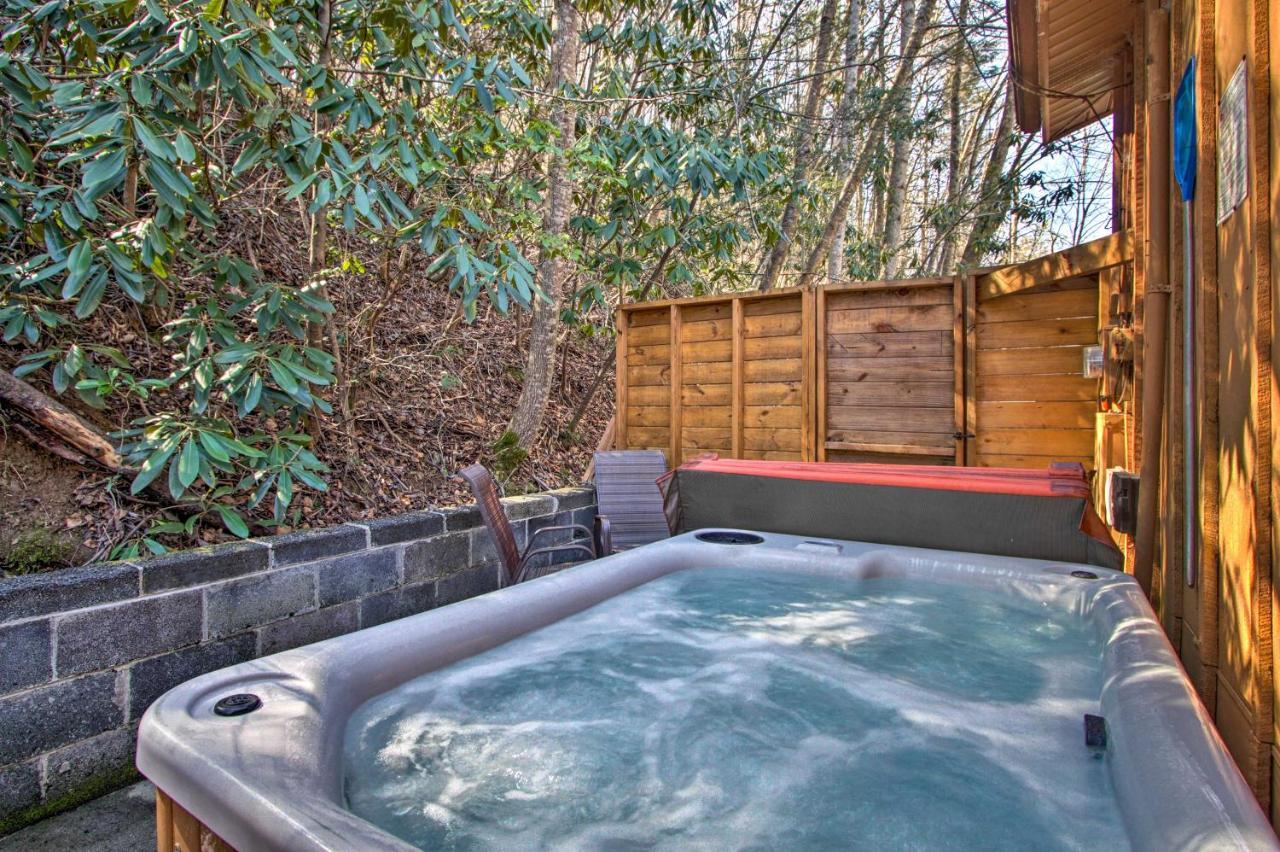Couples Cabin Great Smoky Arts And Crafts Community Villa Gatlinburg Bagian luar foto